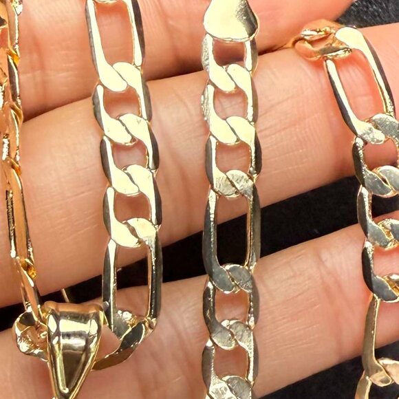 14K GP Virgin of Guadalupe Pendant Cubic Zirconia Figaro Link Chain 18 Inch 4mm - Picture 3 of 5